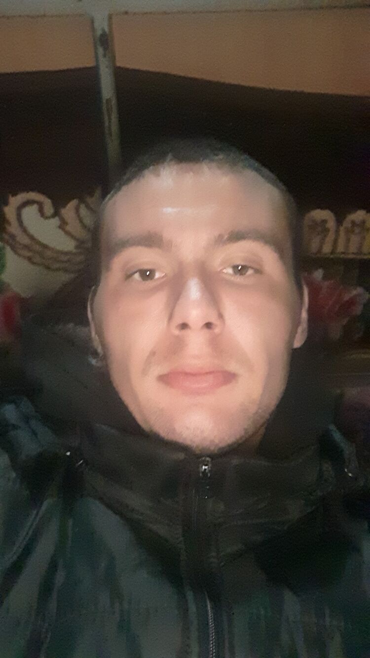  ,   Denis, 25 ,   ,   
