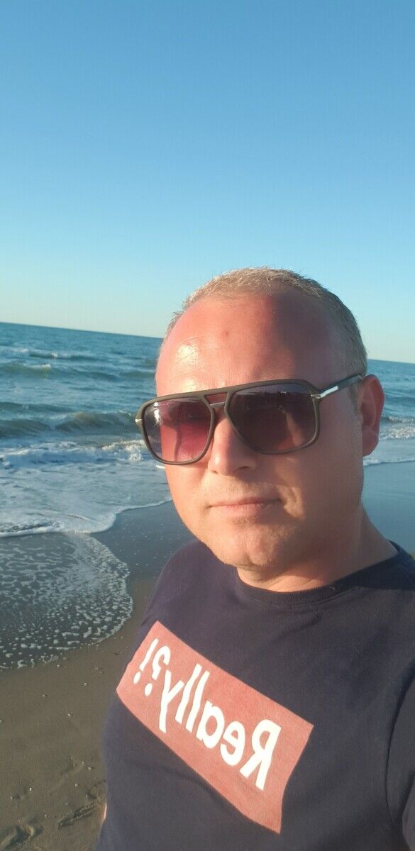  20226321  Andrei, 41 ,    Rome