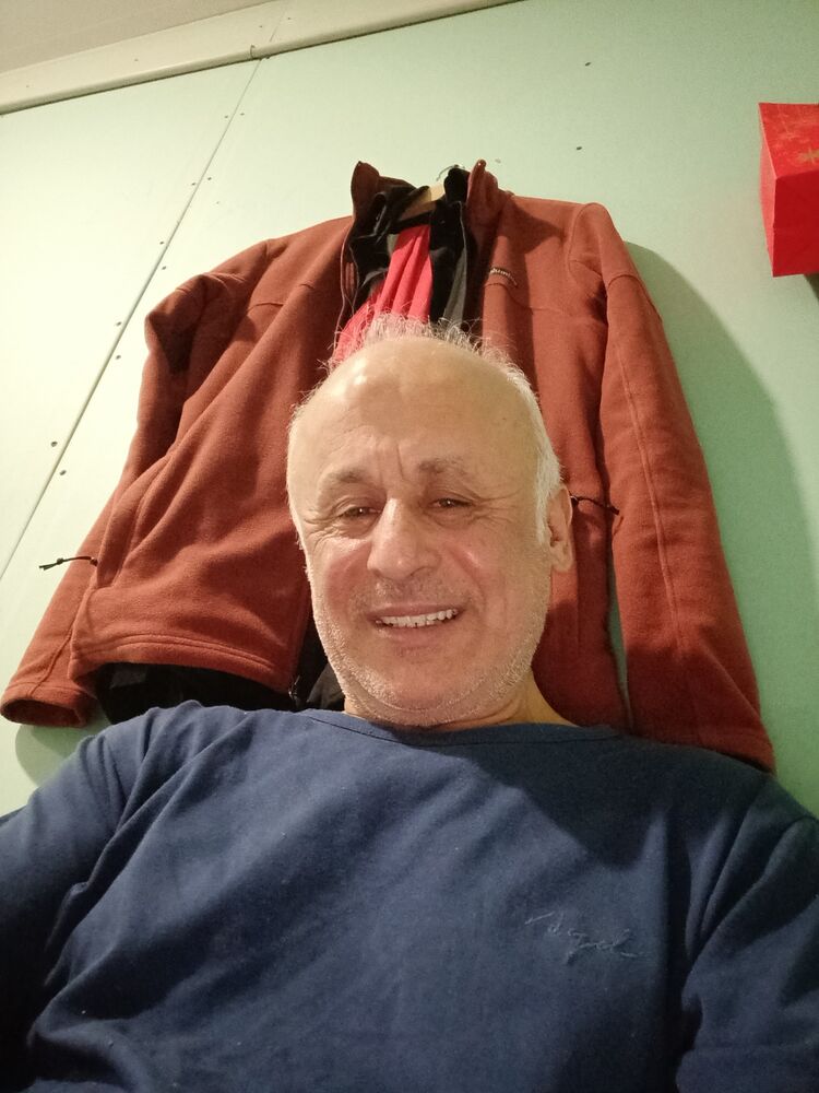  49116201  Ergun, 55 ,    