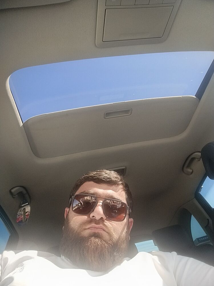  46526611  Ali, 33 ,    