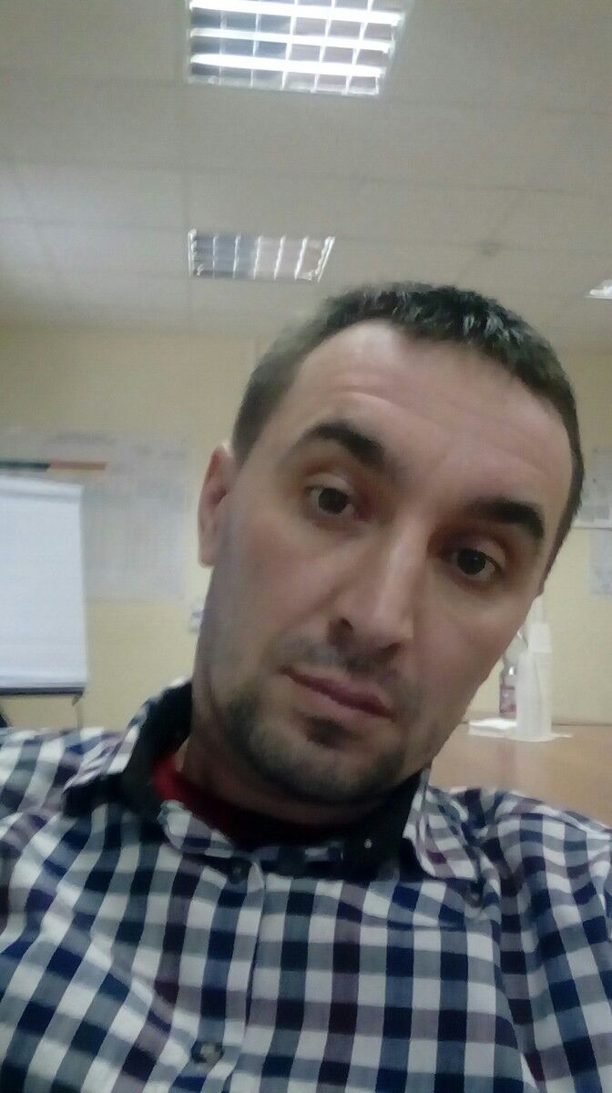  8725641  Andrew, 43 ,    