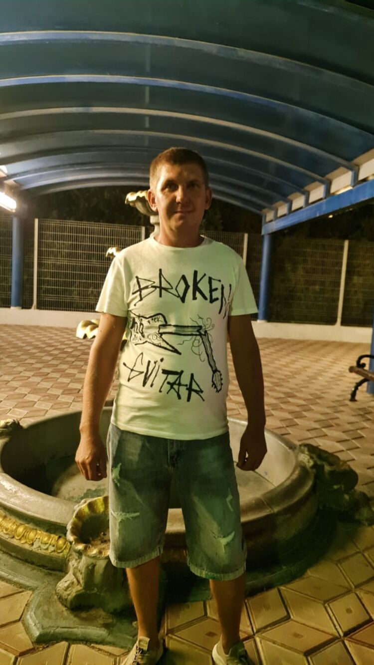  48902941  , 44 ,    