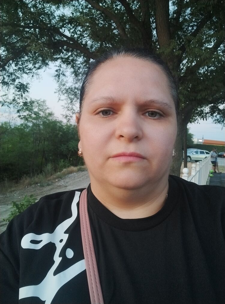  52931561  Tatiana, 43 ,    