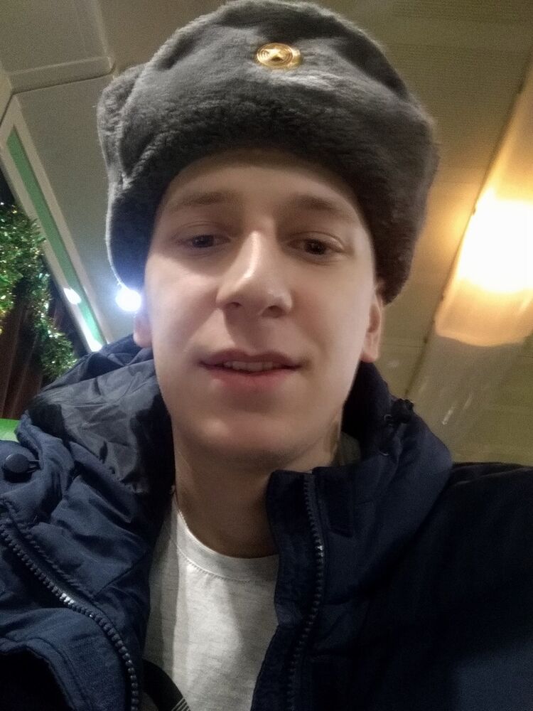  18544981  Yuri, 26 ,    