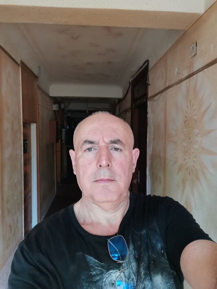  52602701  , 48 ,    