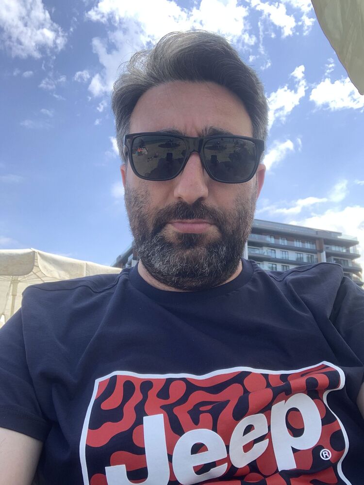  44298001  Emre, 40 ,    ?