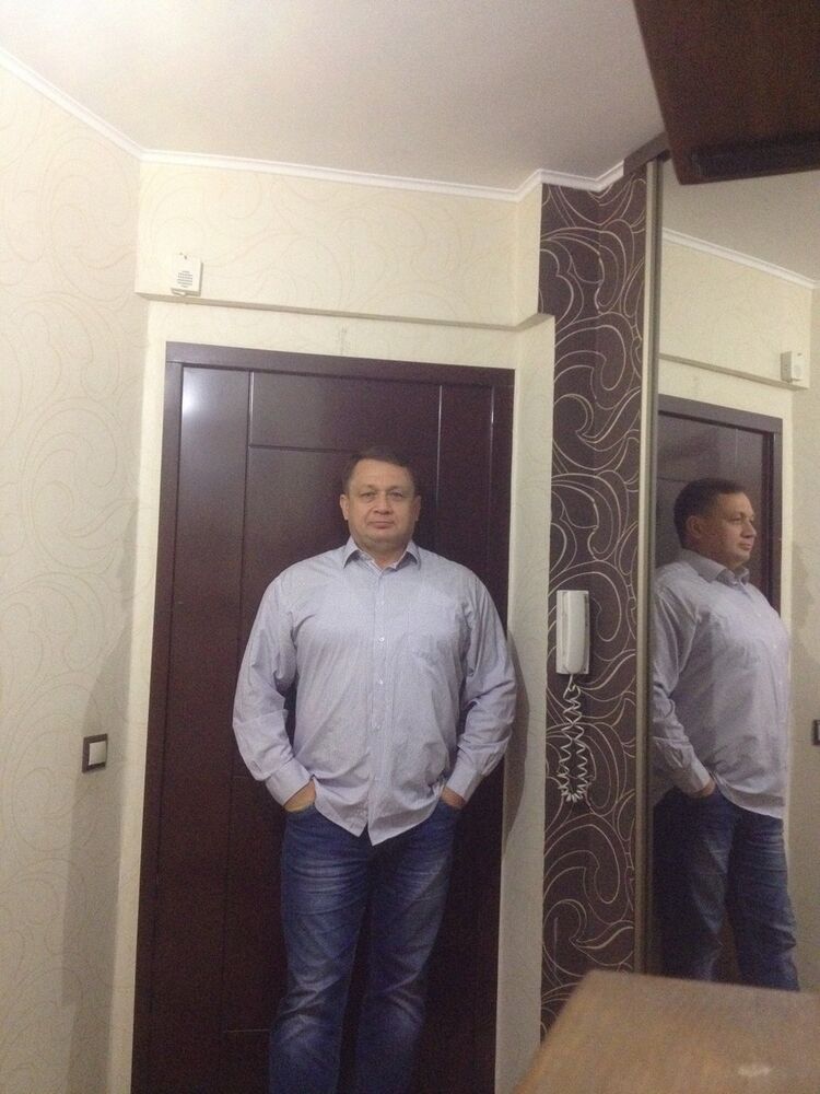  ,   Alex, 51 ,   ,   , c 