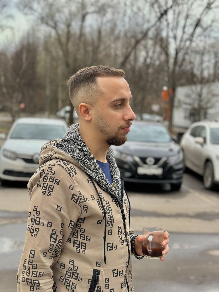  49347561  Mustafa, 26 ,    -