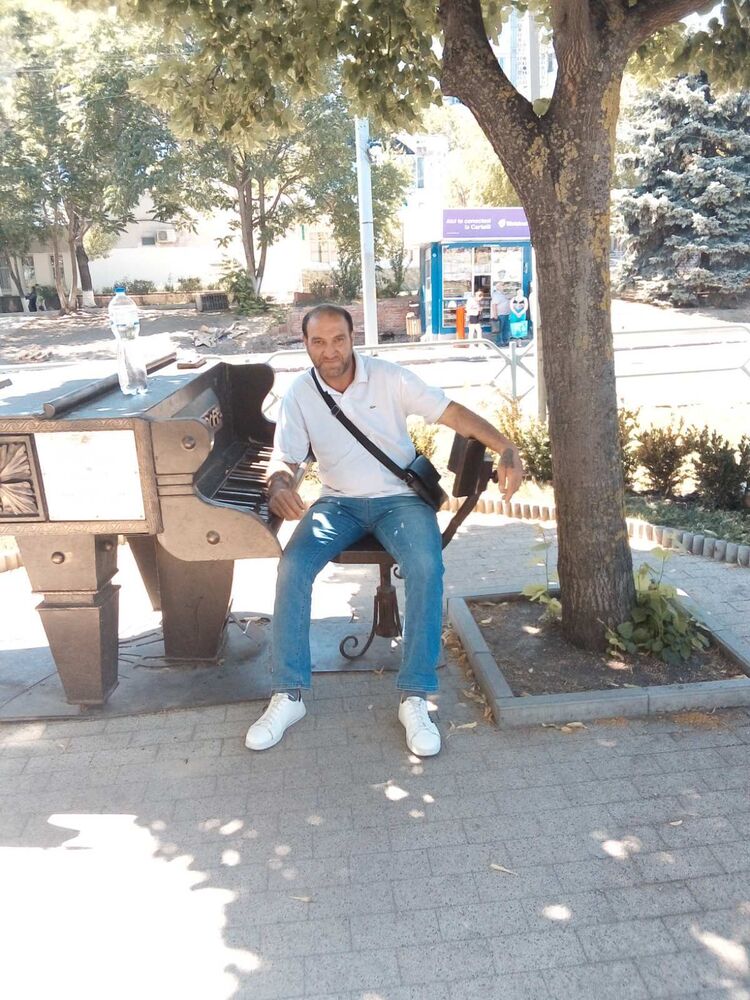  ,   Ruslan, 42 ,   ,   , c , 