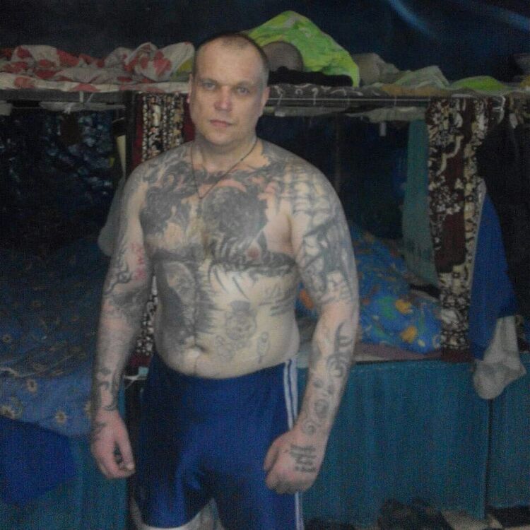  19644251  Igor, 47 ,    