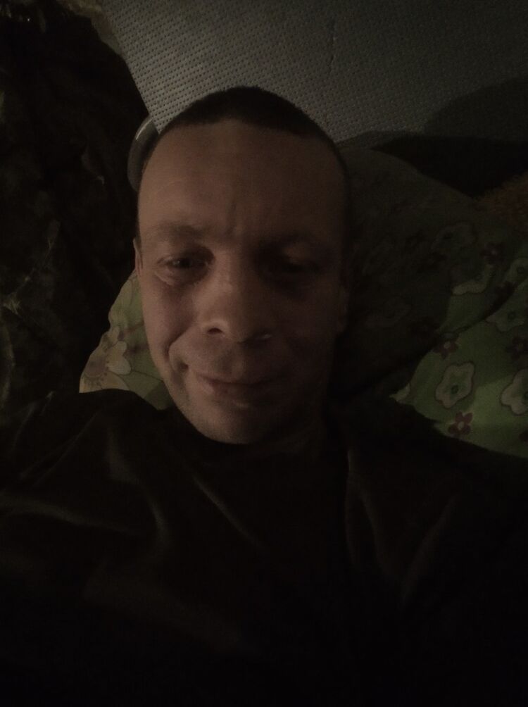  14958891  Valerik, 44 ,    