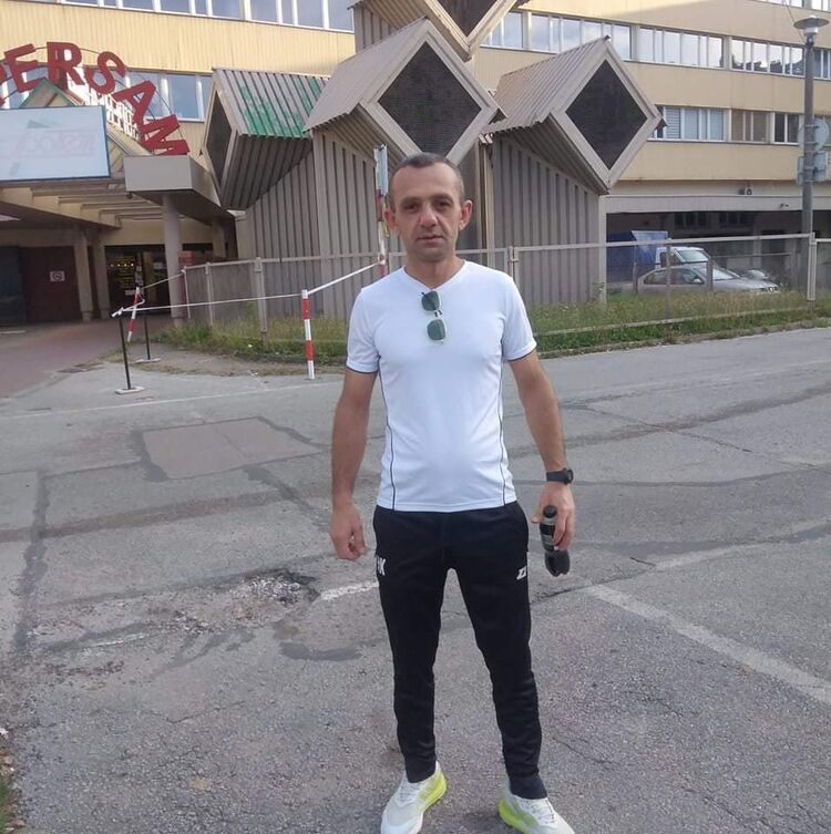  47922181  LASHA, 45 ,    