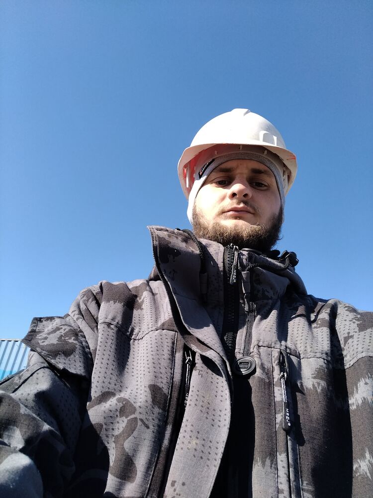  ,   Artyom, 27 ,   ,   