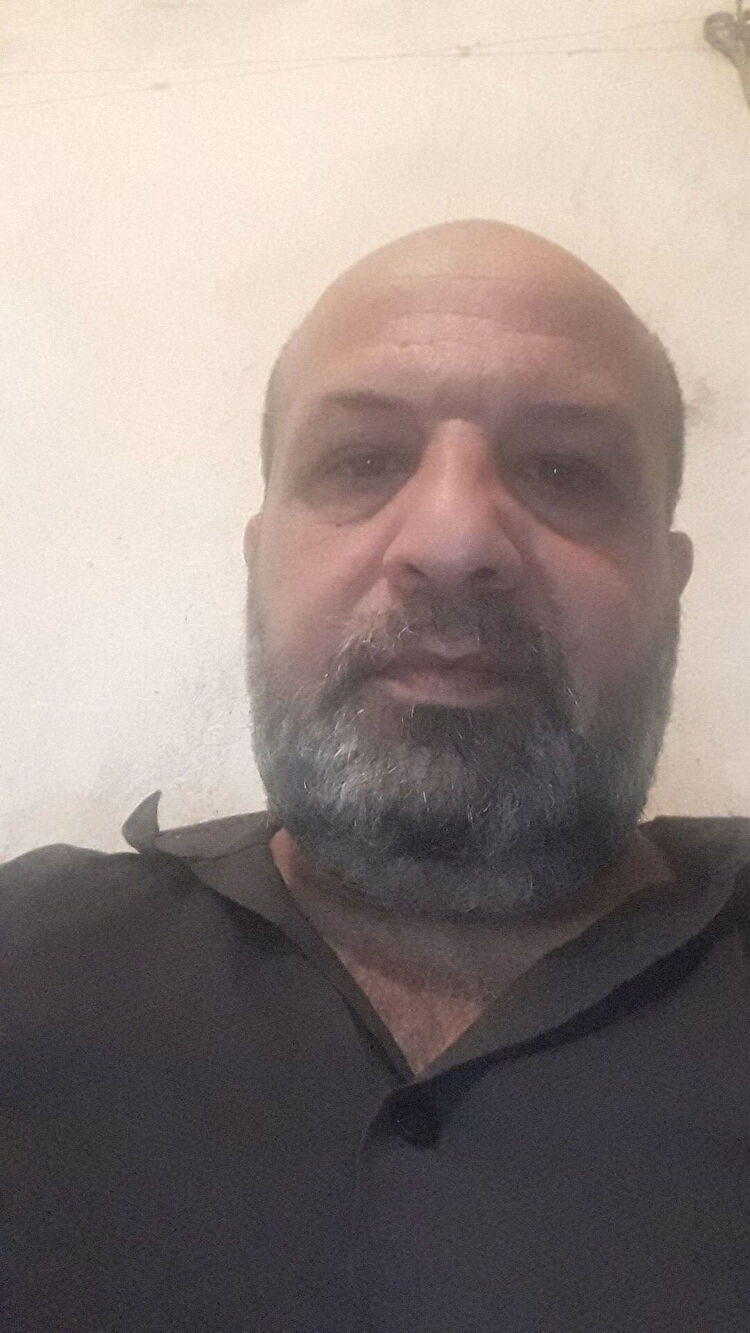 39569141  Akif, 48 ,    