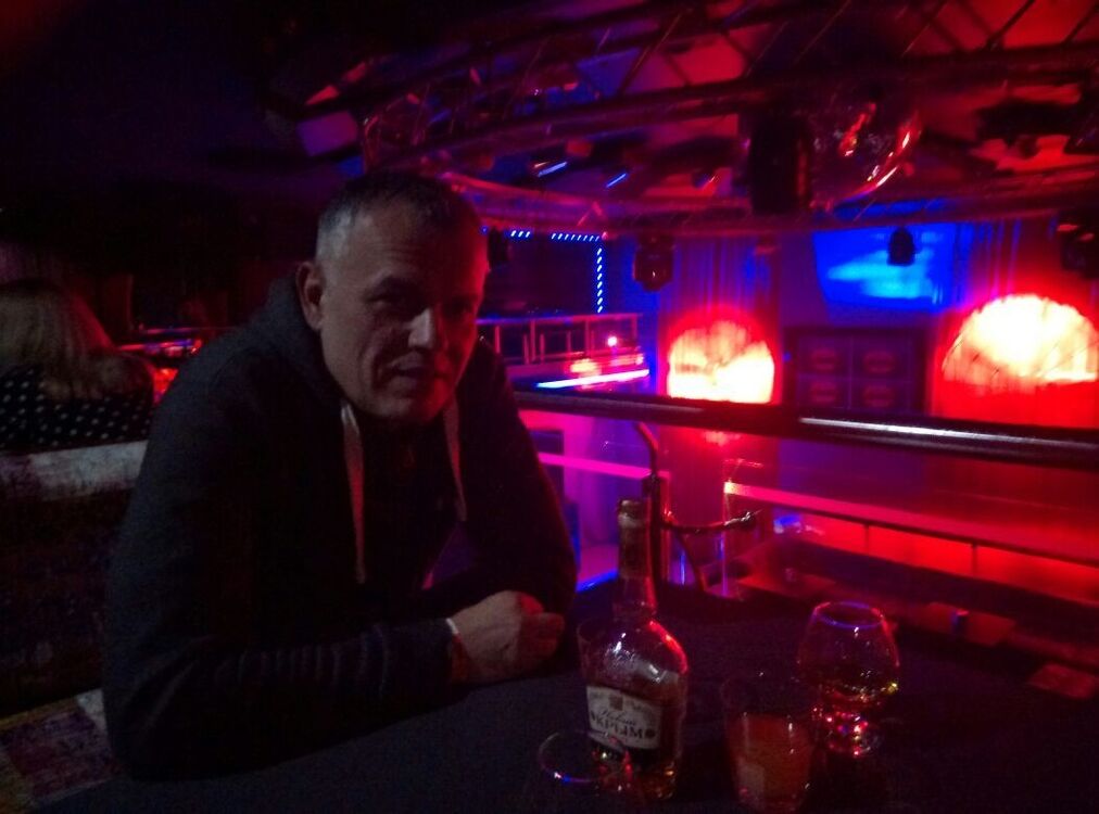  19047351  Sergey sh, 49 ,    