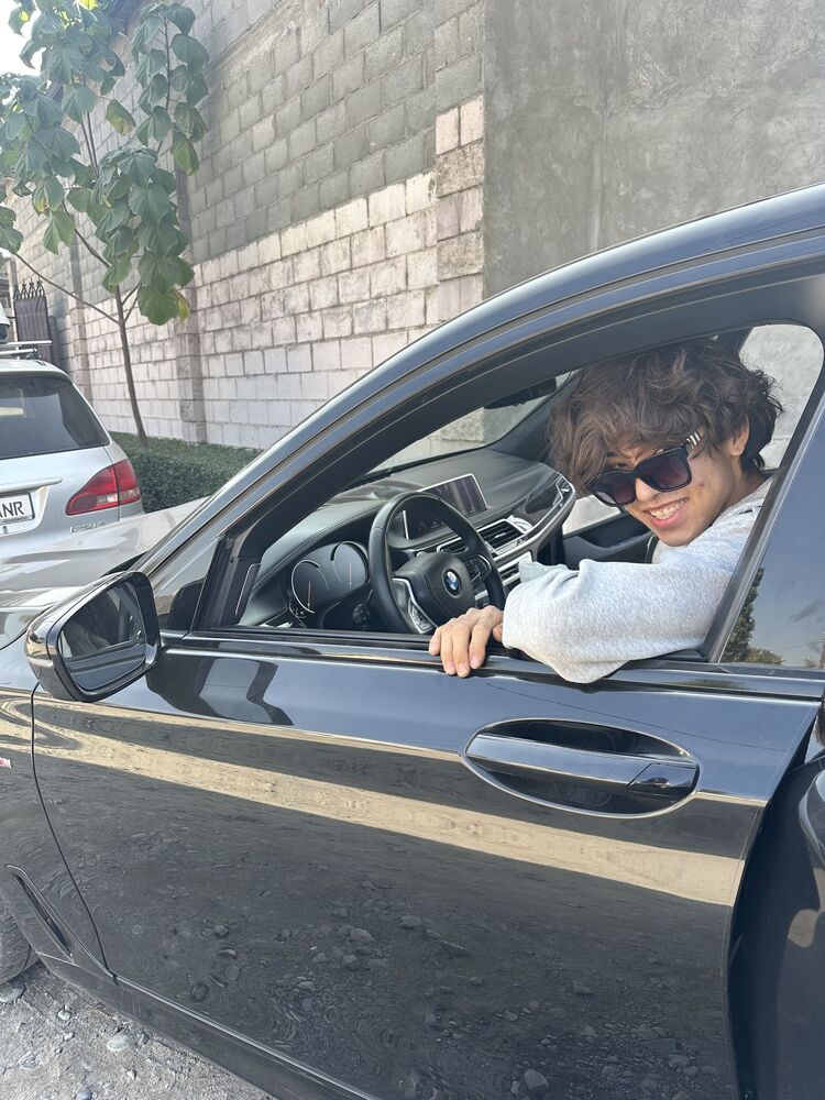  54391851  Abilkhan, 20 ,    