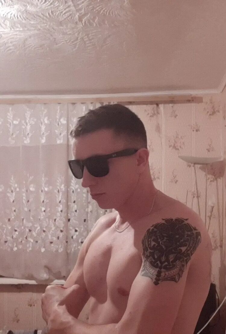  ,   Alexander, 37 ,   c 