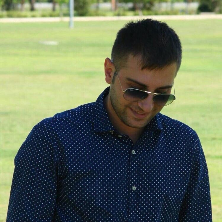  31054391  Arin, 32 ,    