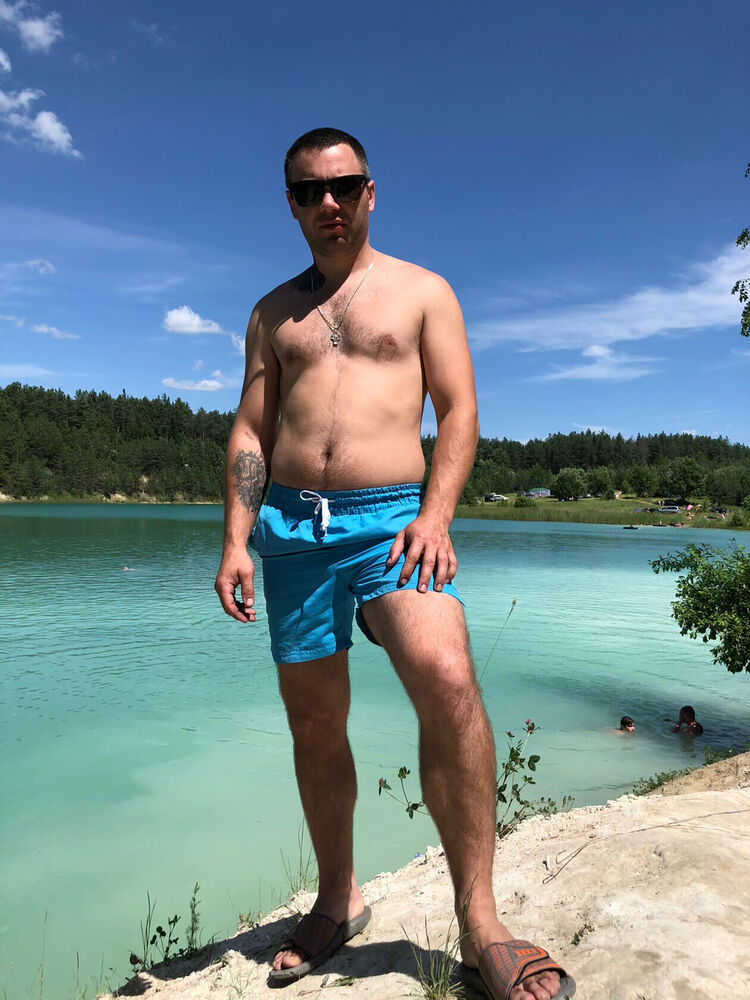  40677601  , 40 ,    -