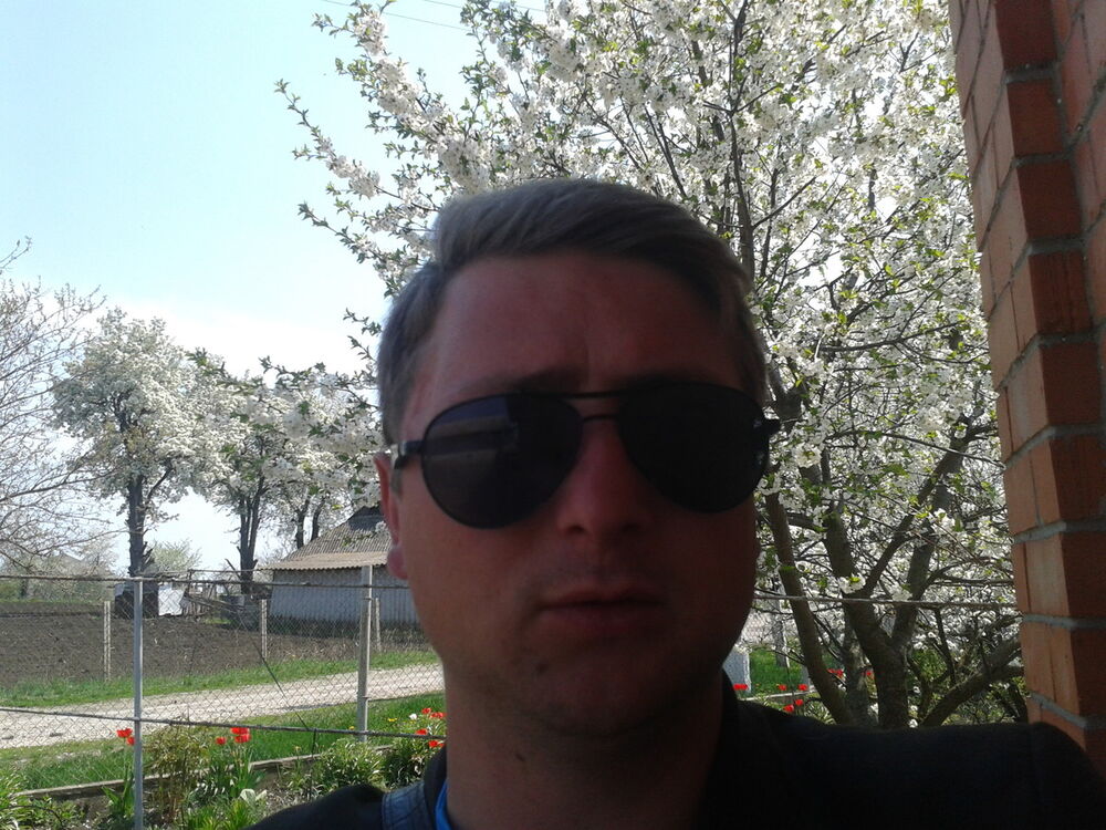  5942561  Pavel, 33 ,    