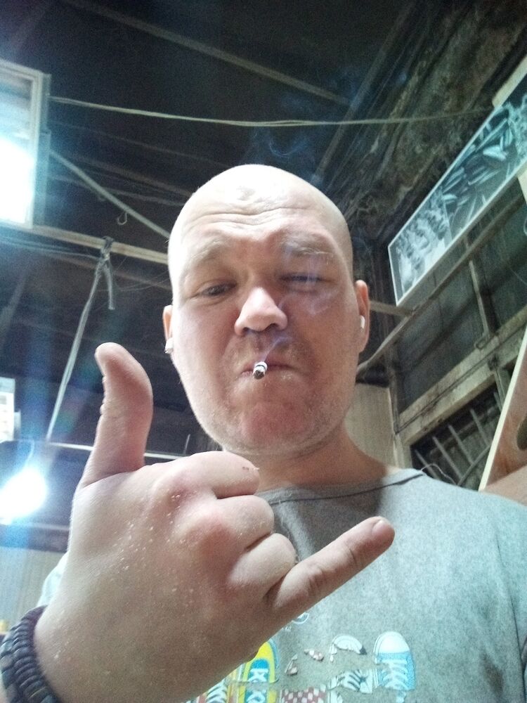  ,   Artem, 35 ,   ,   , c 