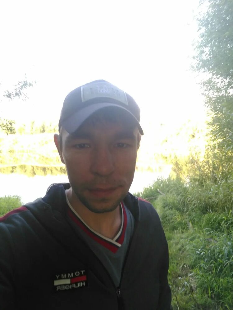 44000771  Grigoriy, 36 ,    