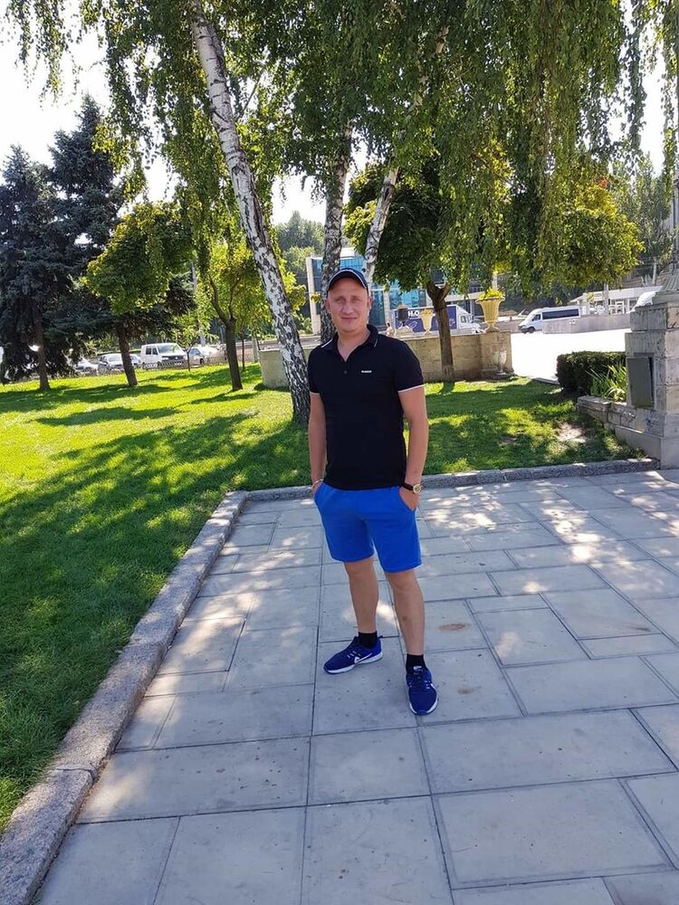  18149591  Andreivici, 35 ,    