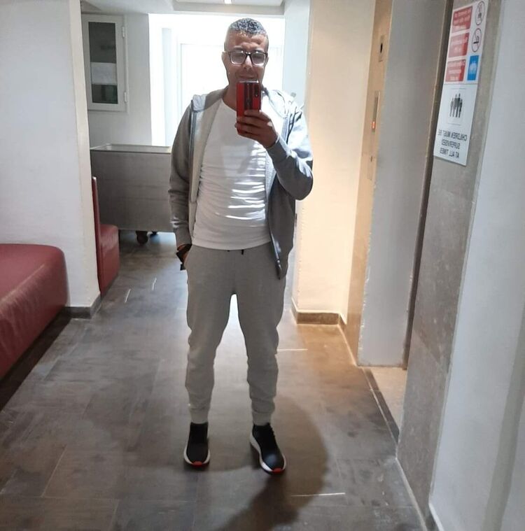  ,   Engtarek, 44 ,   ,   , c 