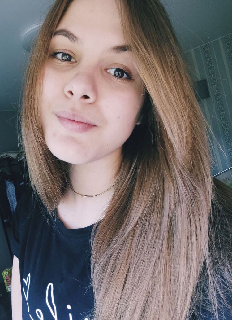  52370091  Karina, 21 ,    