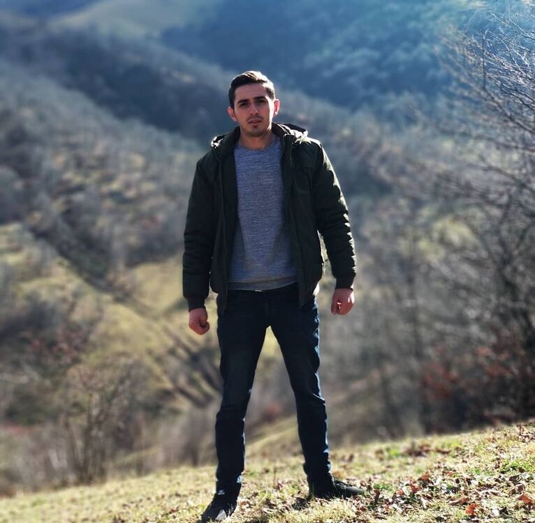  ,   Akber, 29 ,   ,   , c 
