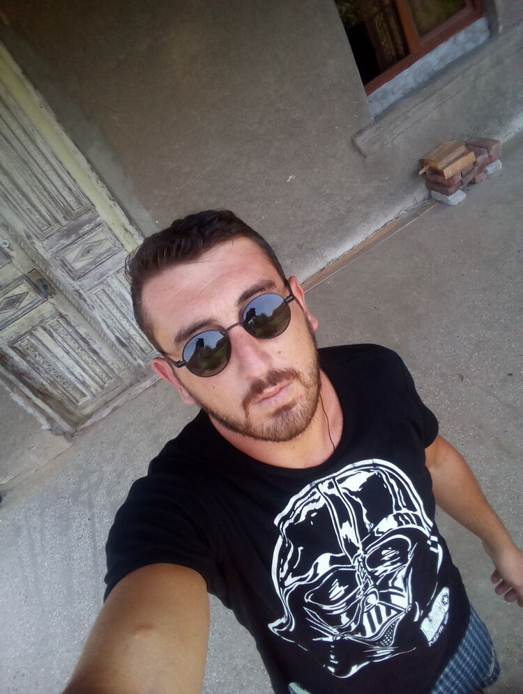  15853031  Levani, 34 ,    