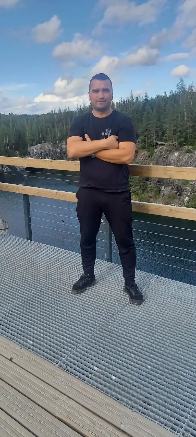  46736481  , 43 ,    