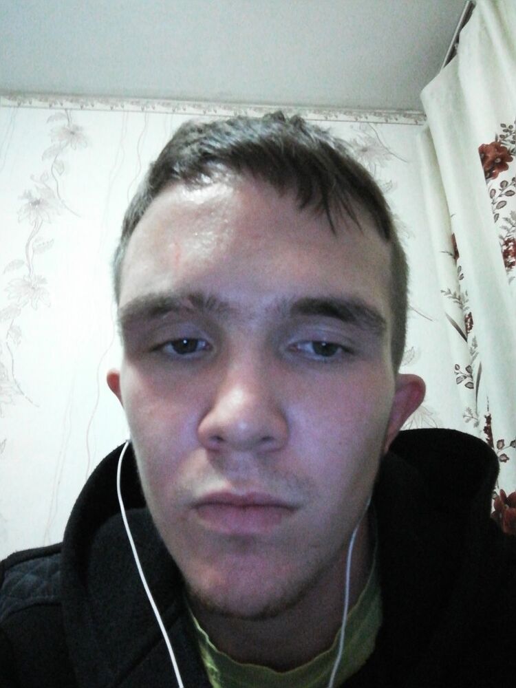  19153261  Maksim, 26 ,    