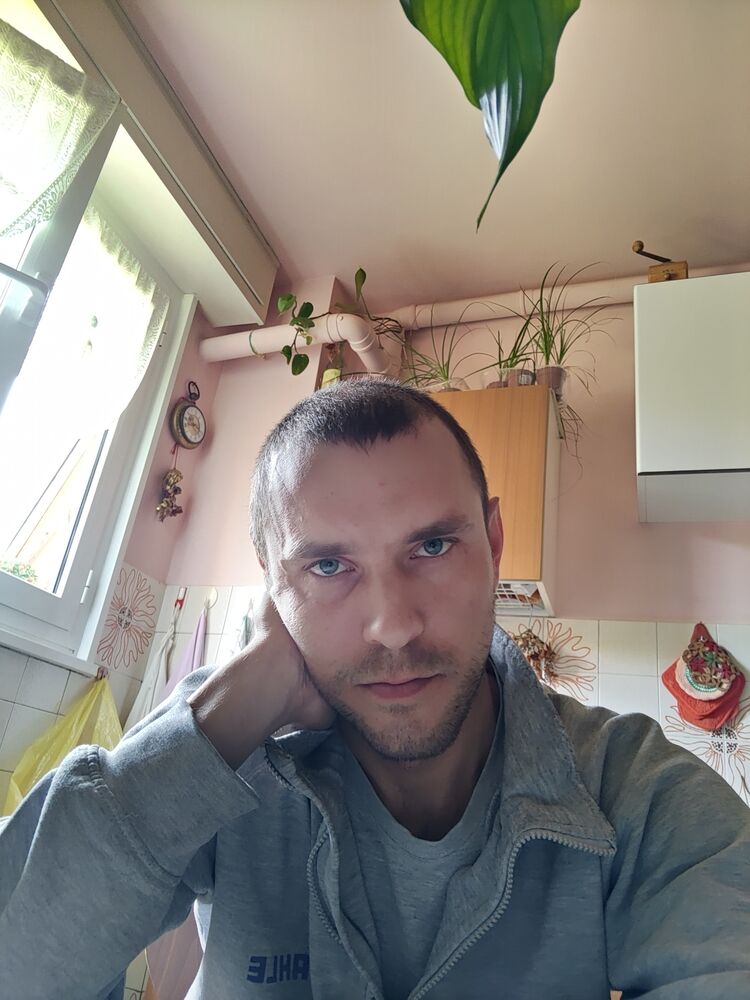  51263741  Burebista, 39 ,    