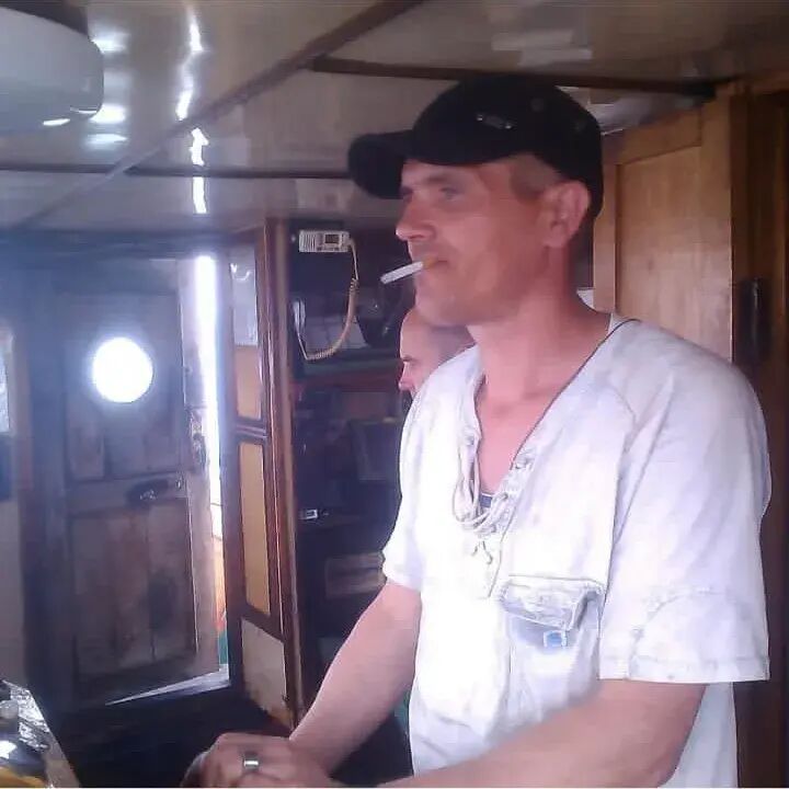  ,   Vladimir, 48 ,   c 