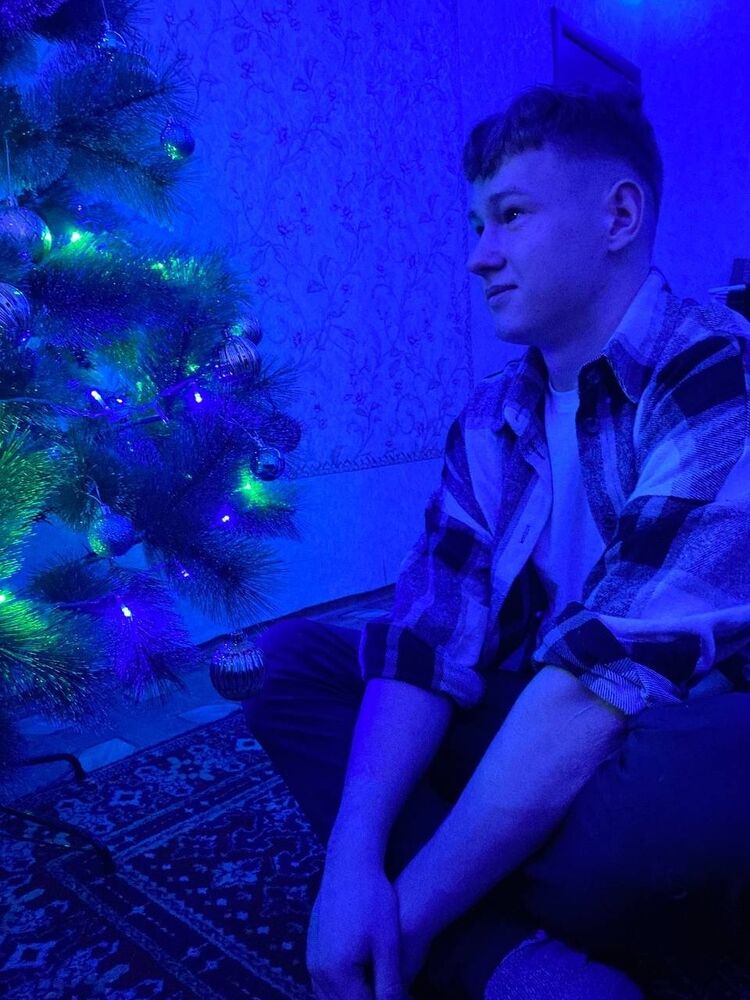 ,   Vladimir, 22 ,   ,   