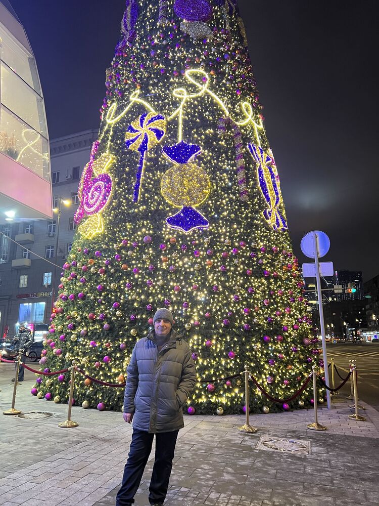  54314611  Axmed, 52 ,    