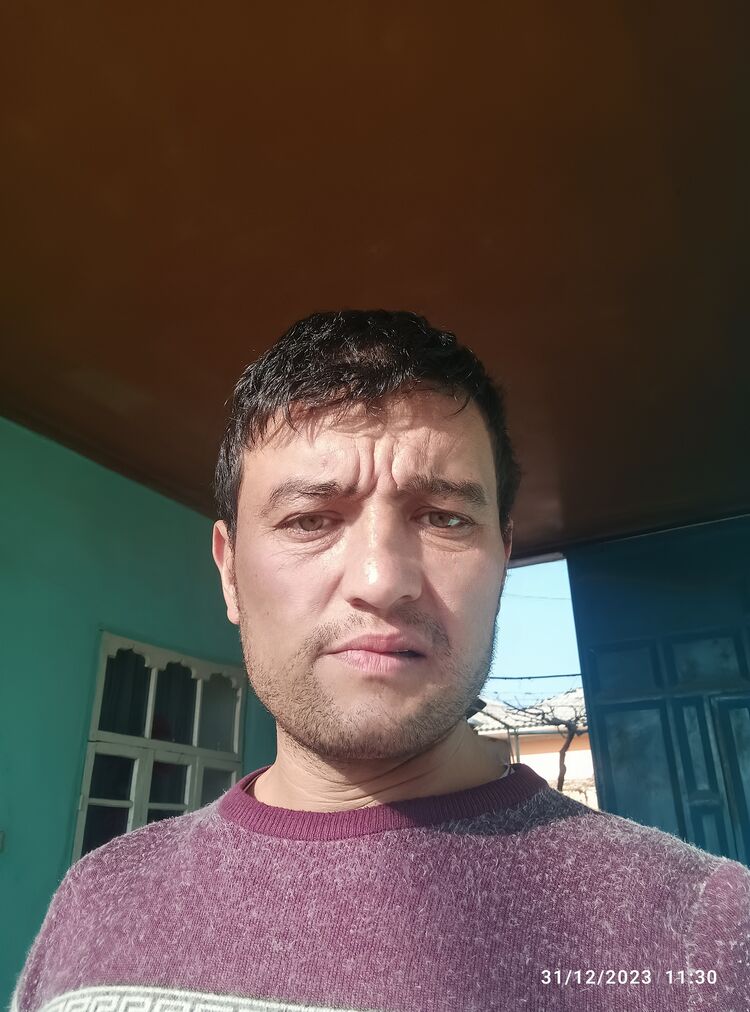  43438751  Abror, 35 ,    
