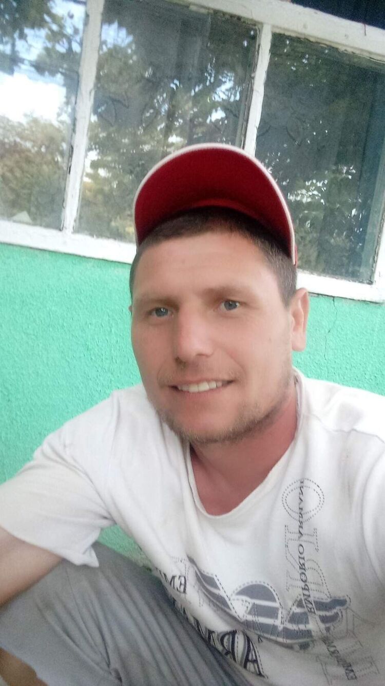  ,   Ivan, 41 ,   ,   