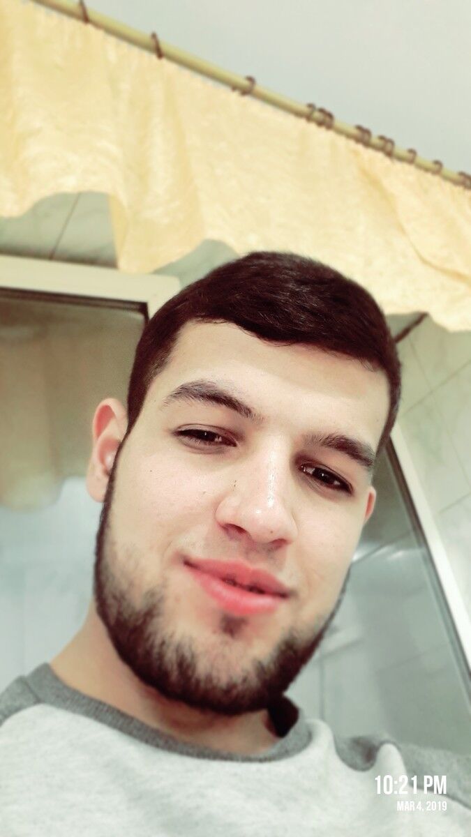  15664881  Ziyovidin, 27 ,    