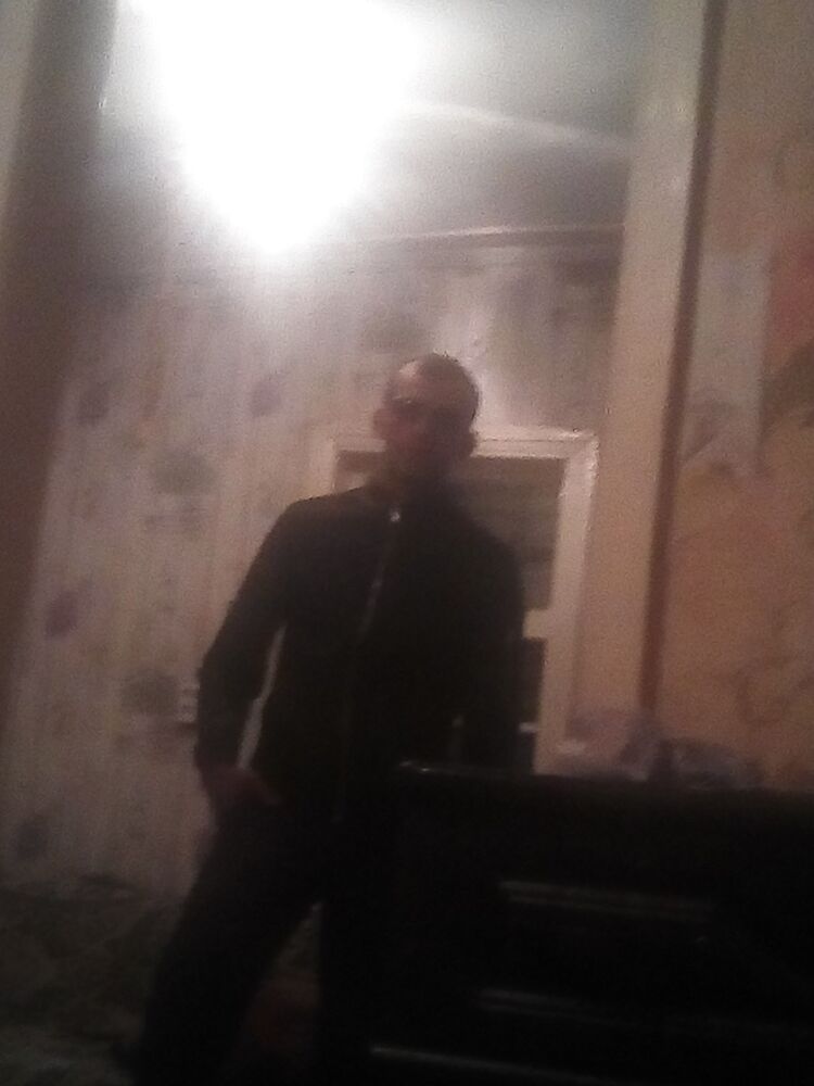  ,   LEON  KING, 35 ,   ,   , c 