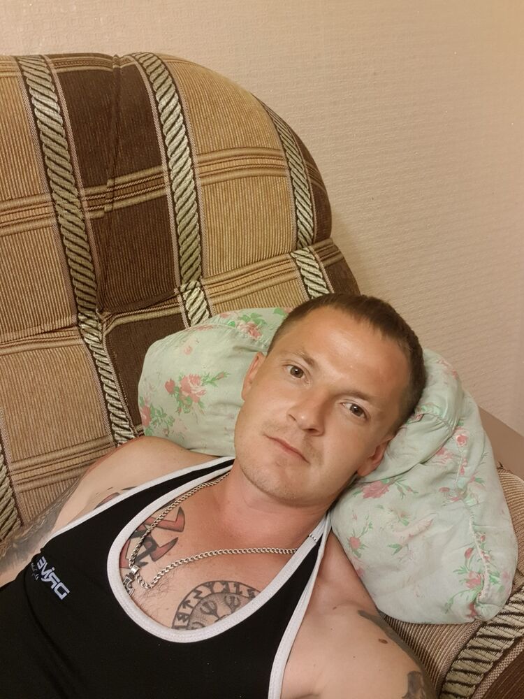  44057261  , 34 ,    