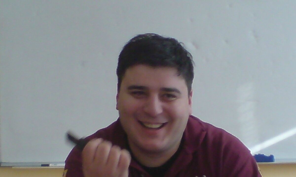  ,   Gio, 42 ,   ,   , c 