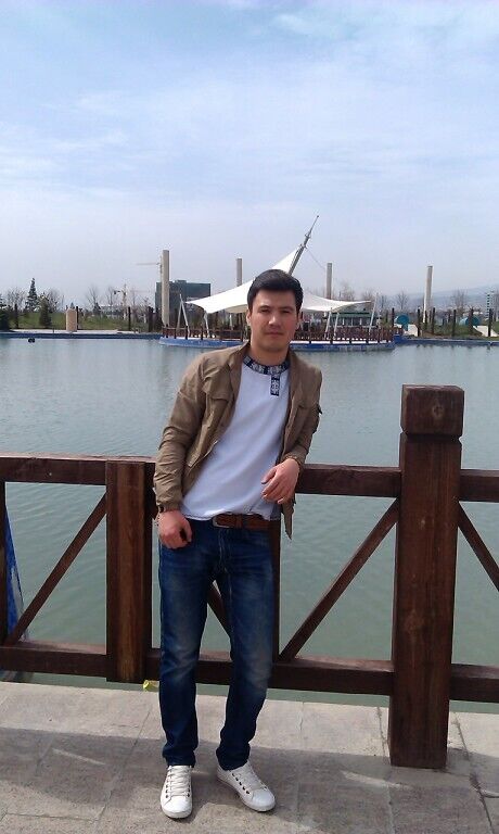  23582021  James, 32 ,    