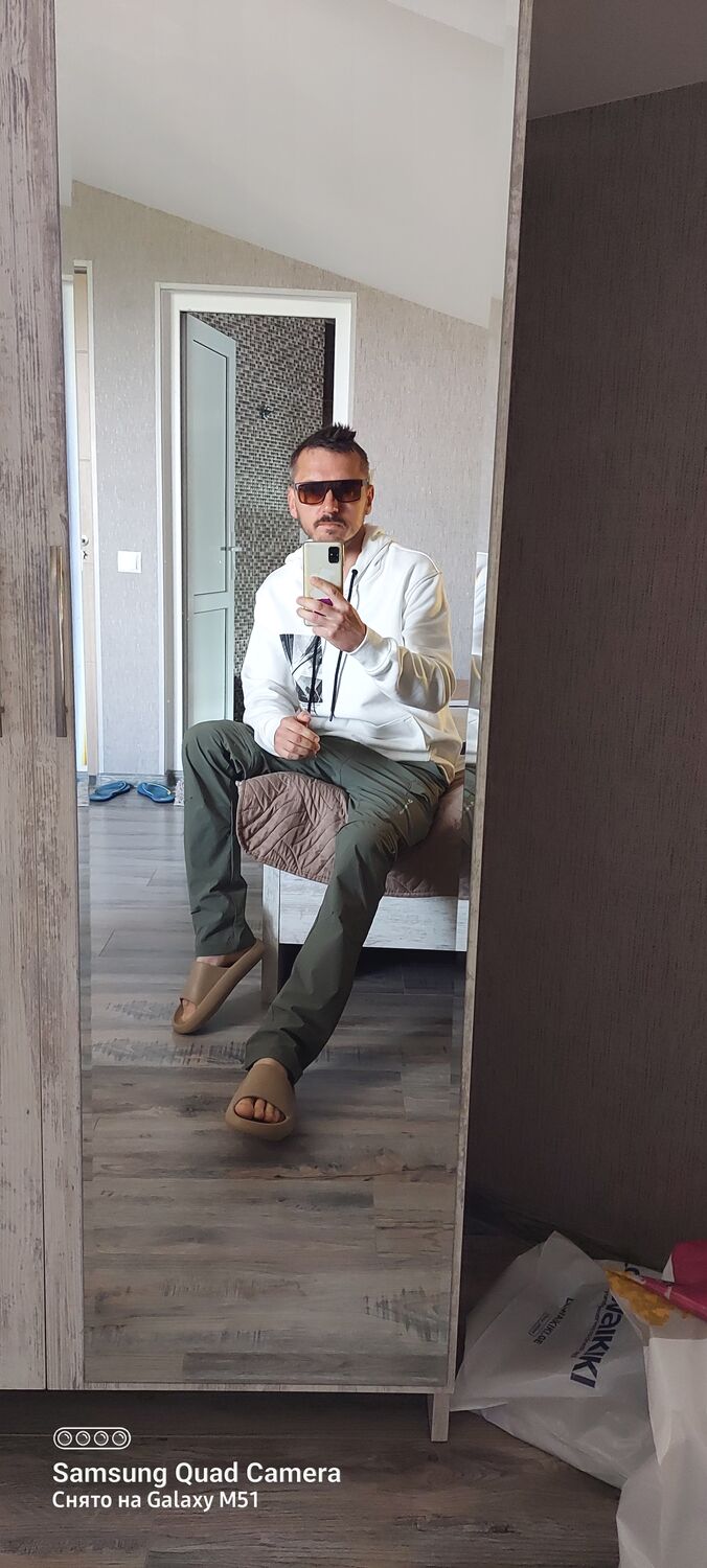  43110631  Yuri Georgi, 35 ,    