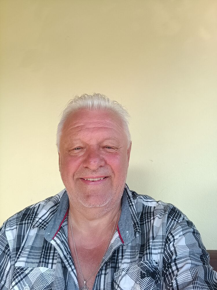  53186611  Ihar, 65 ,    