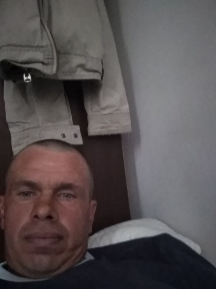  16665051  ANDRII, 48 ,    