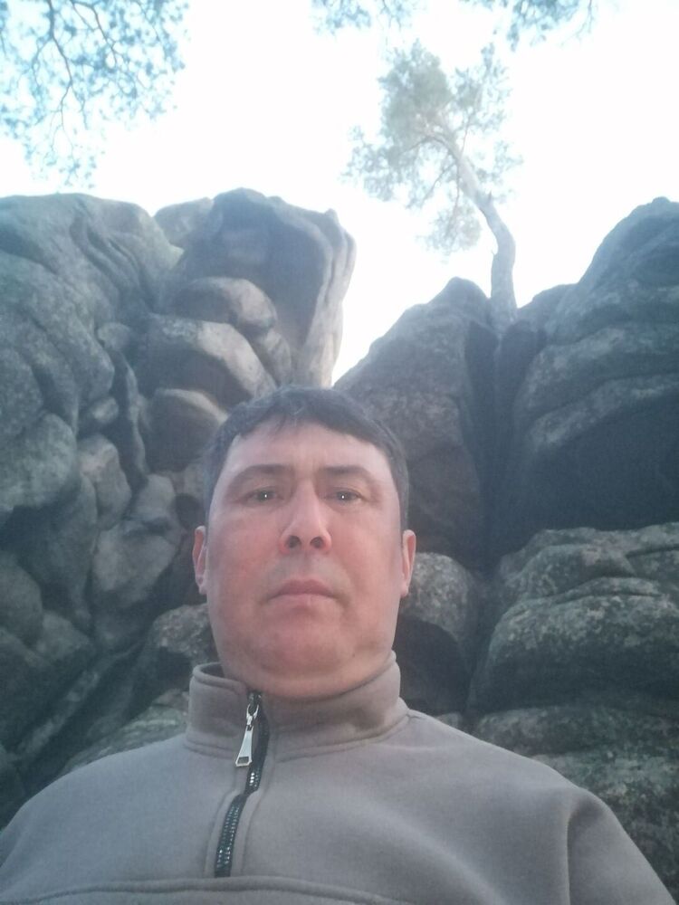 43570511  Dauren, 44 ,    