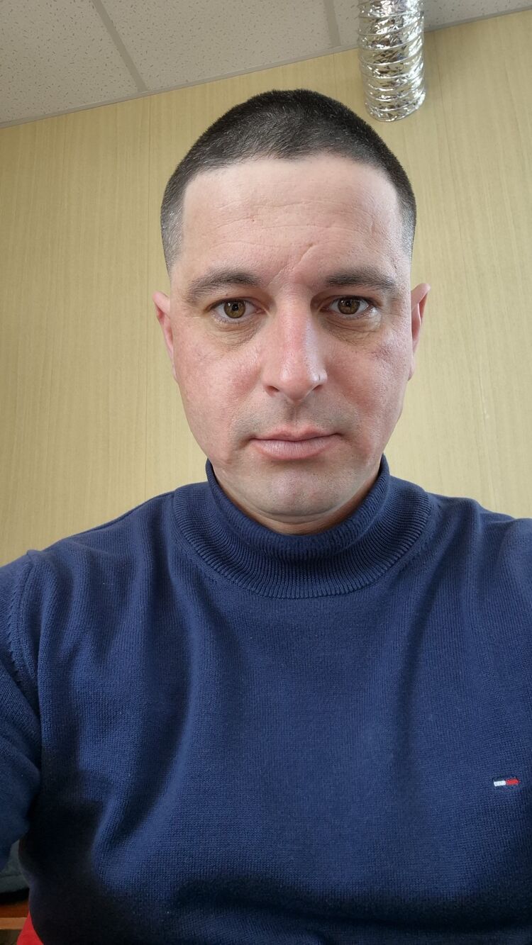  54091541  Denis, 36 ,    