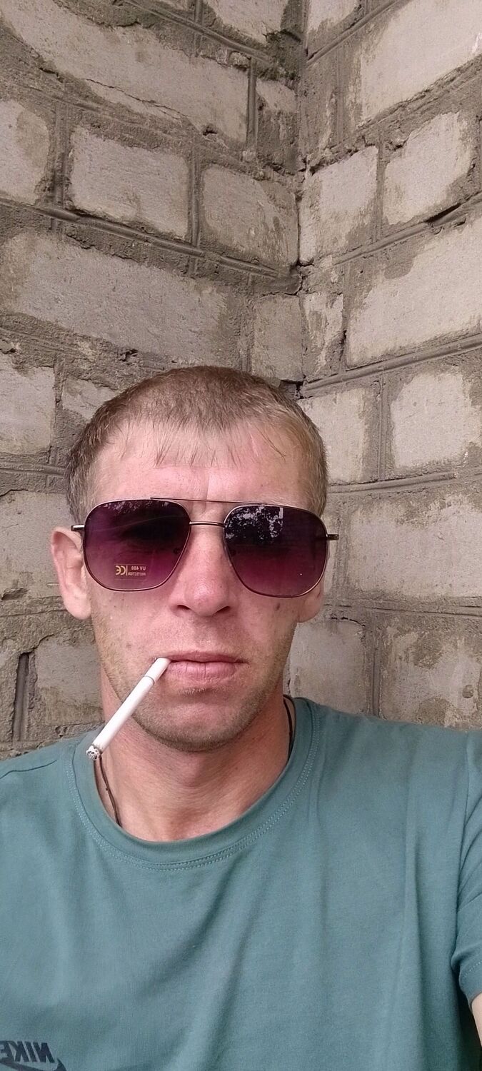  ,   Denis, 38 ,   ,   , c 